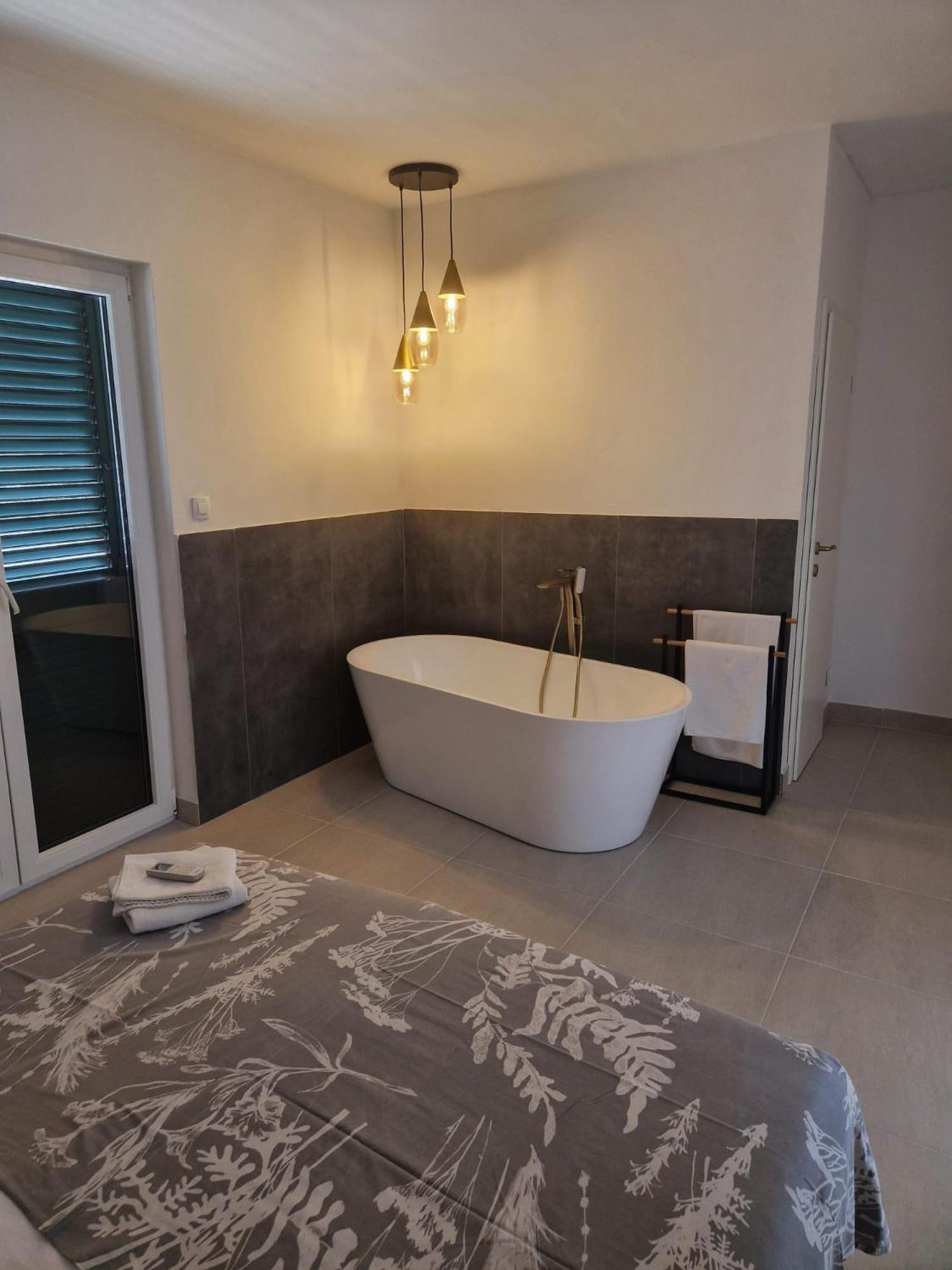 Holiday Home Nino With Amazing Swimming Pool Slatine Exterior photo